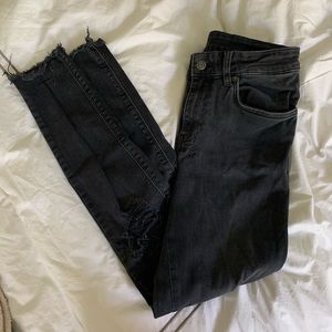 Ksubi distressed skinny jean!